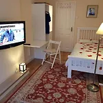 Casa Caversham